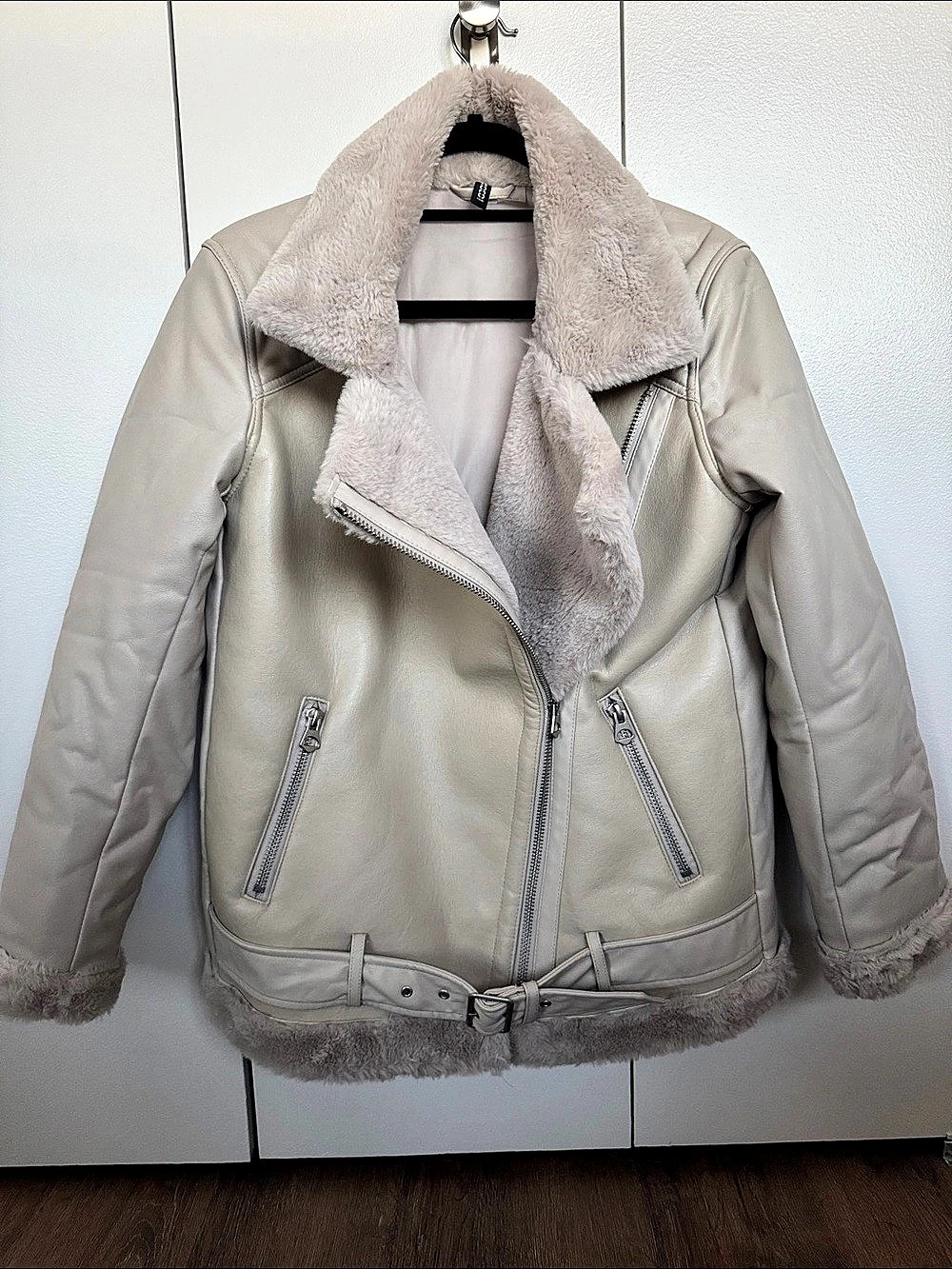 H&Medium Faux-Fur Trim Moto Jacket Size Medium Like New